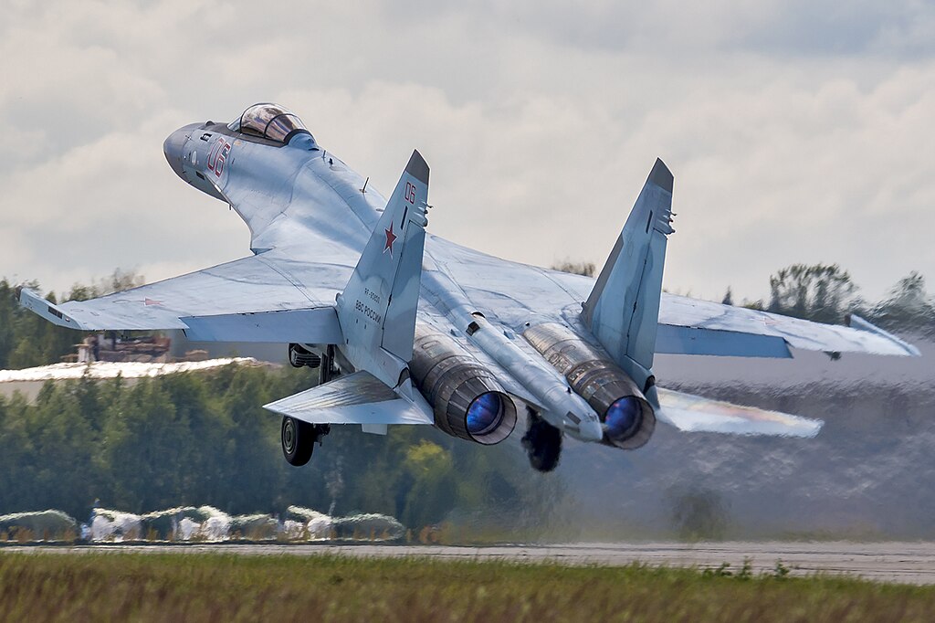 1024px-Sukhoi_Su-35S_%2828333541172%29.jpg