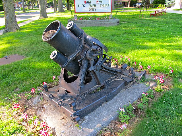 640px-25cm_minenwerfer_Waterford_Ont_4.jpg
