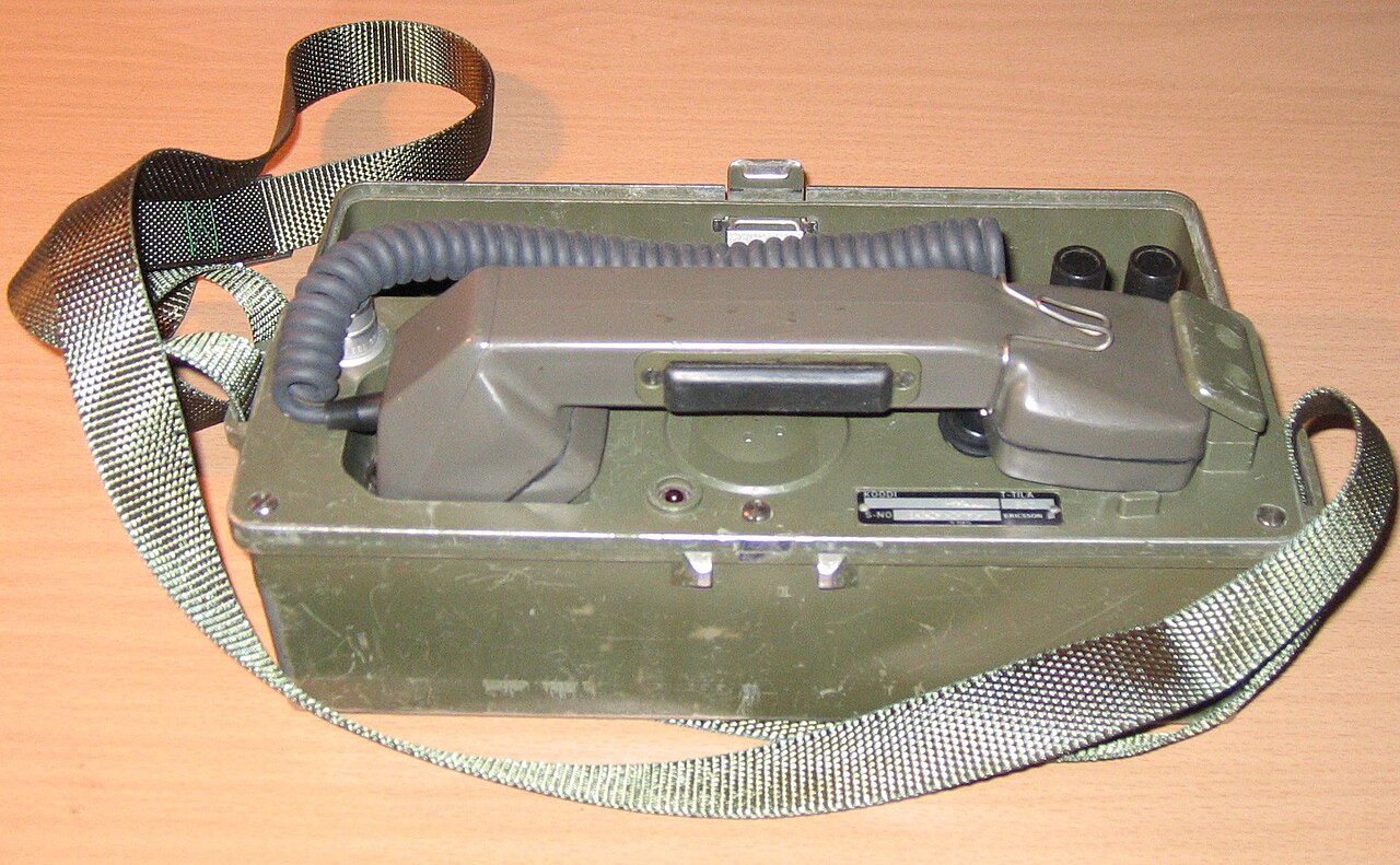1280px-P-78-kentt%C3%A4puhelin.jpg