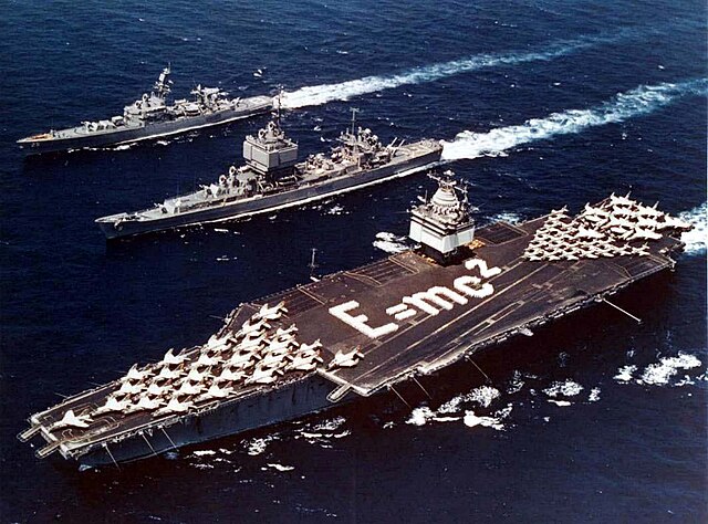 640px-USS_Enterprise_%28CVAN-65%29%2C_USS_Long_Beach_%28CGN-9%29_and_USS_Bainbridge_%28DLGN-25%29_underway_in_the_Mediterranean_Sea_during_Operation_Sea_Orbit%2C_in_1964.jpg