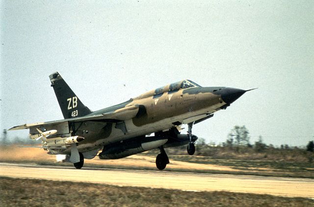 640px-F-105G_with_AGM-78_taking_of_Korat.jpg