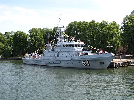 450px-Kurki_51_patrol_craft_in_Suomenlinna_2.JPG