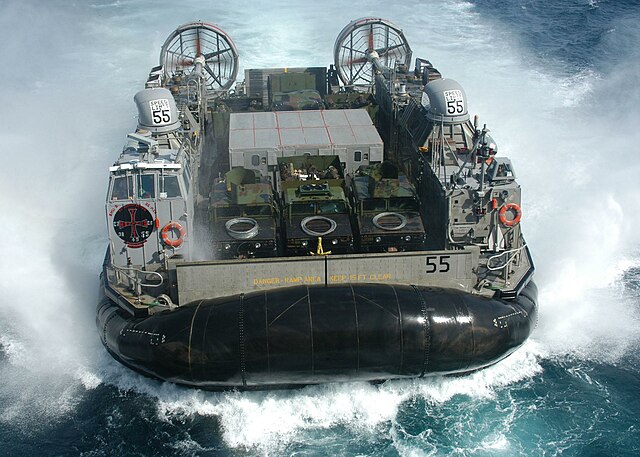 640px-LCAC-55_maneuvers_to_enter_the_well_deck.jpg