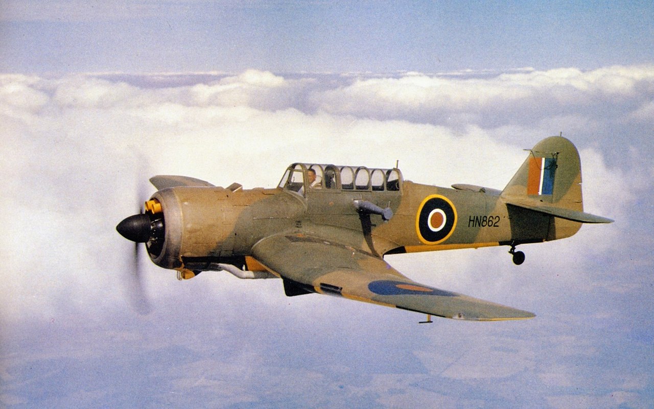 1280px-Miles_M.25_Martinet_TT_MkI_in_flight.jpg