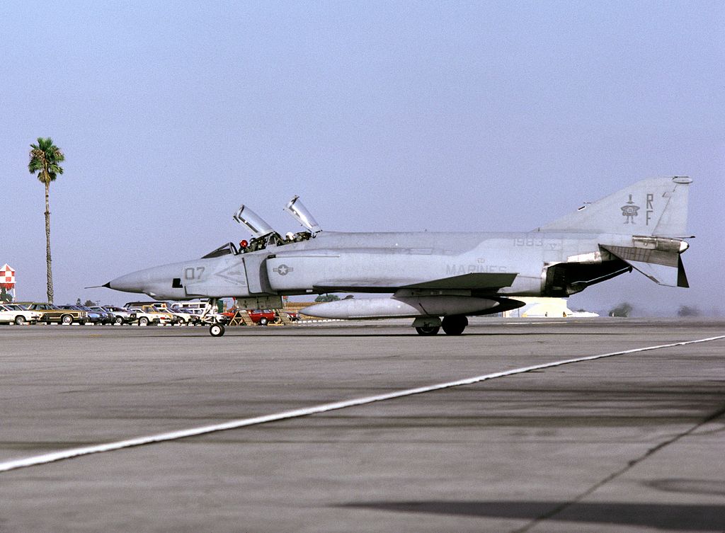 1024px-RF-4B_Phantom_VMFP-3_El_Toro_1982.jpg