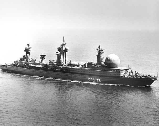 606px-Soviet_command_ship_SSV-33.jpg