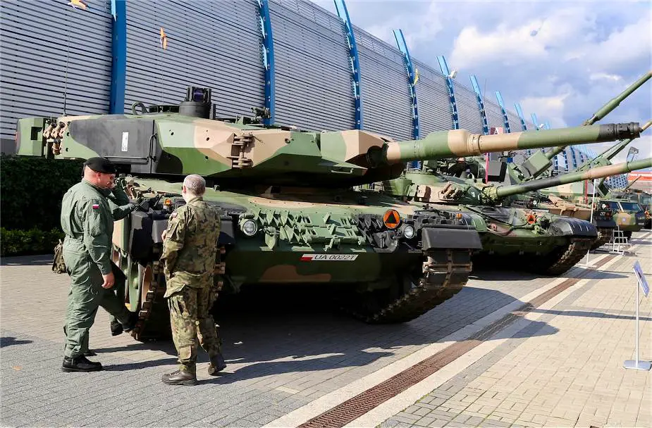 Polish_army_unveils_Leopard_2PL_tank_MBT_modernized_version_of_2A4_version_MSPO_2020_925_001.jpg