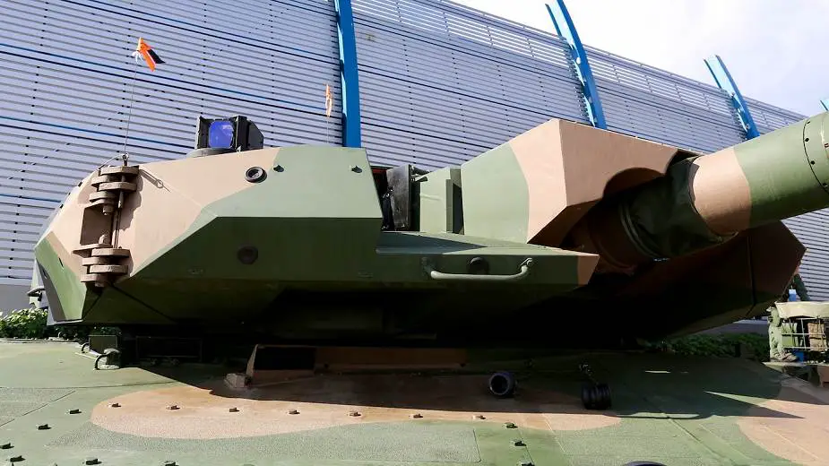 Polish_army_unveils_Leopard_2PL_tank_MBT_modernized_version_of_2A4_version_MSPO_2020_925_002.jpg