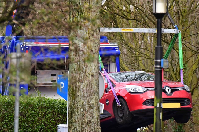 Poliisi epäilee, että Utrechtin ampuja käytti varastettua Renault Clioa.